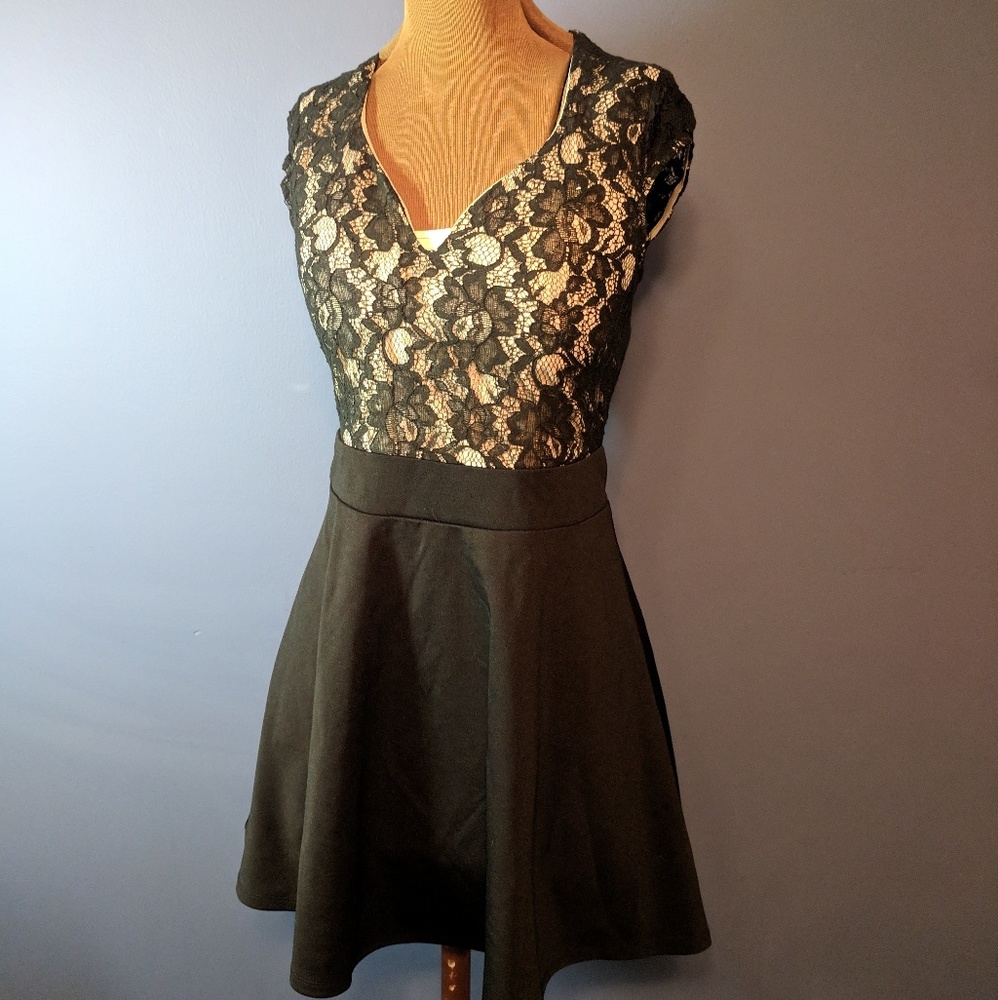 Windsor Black lace formal dress